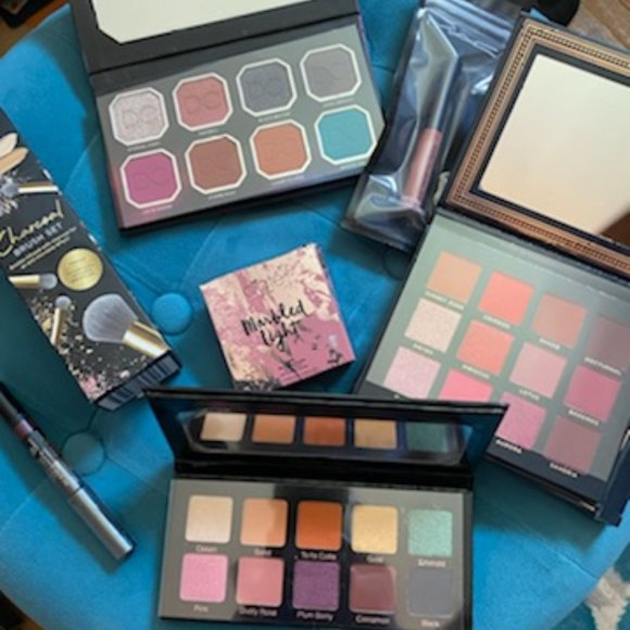 Make-up bundle -New Never Used